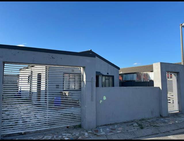 2 BEDROOM HOUSE FOR SALE IN GUGULETU